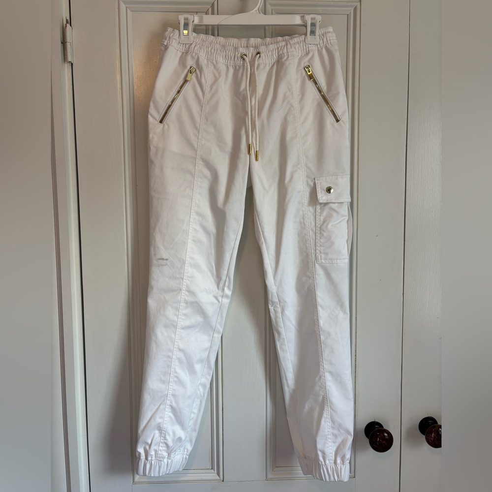 Jaanuu White Women’s Scrub Pants with Gold Zippers